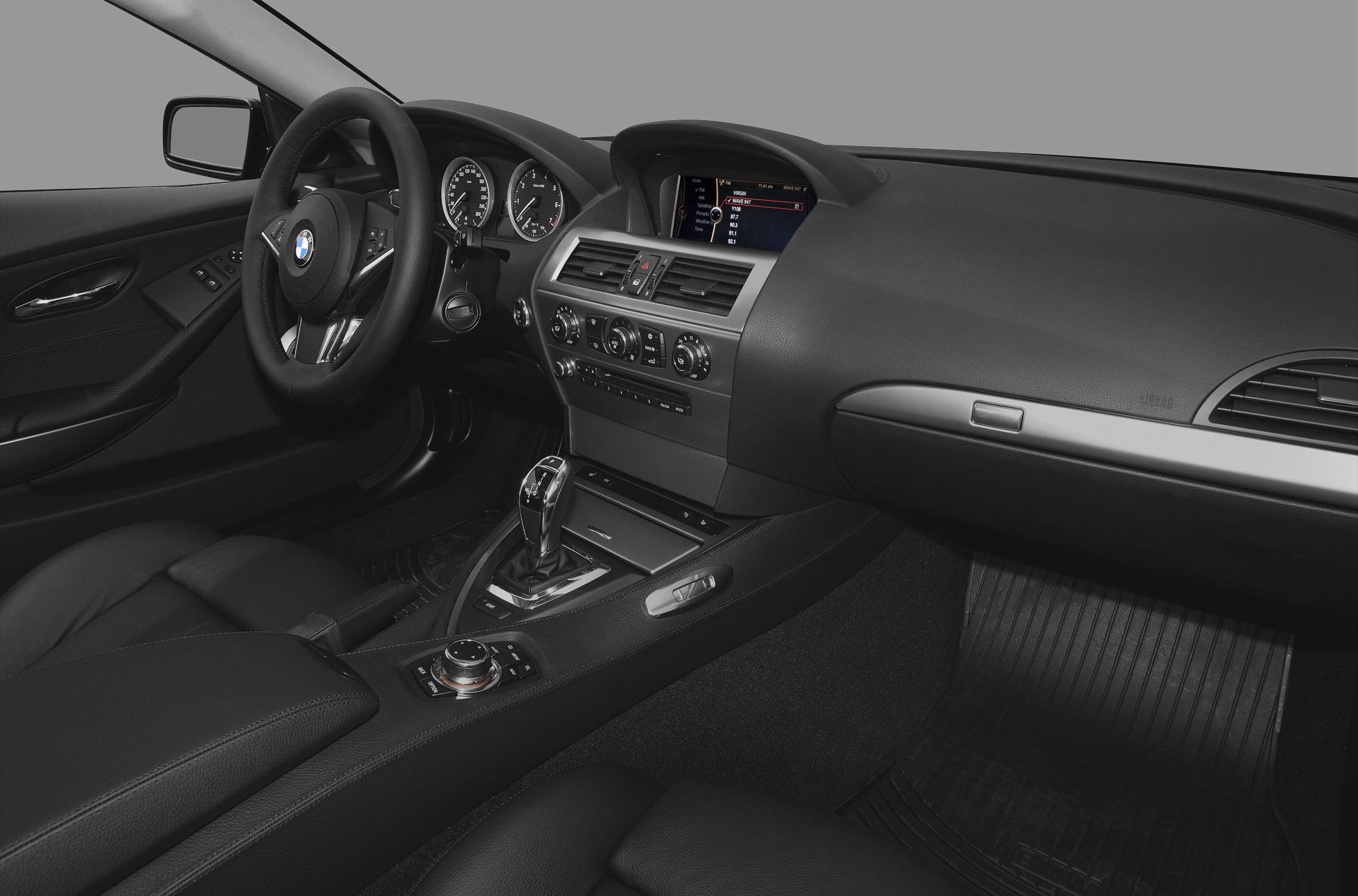 Dashboard, steering wheel, instrument cluster, center console, infotainment screen