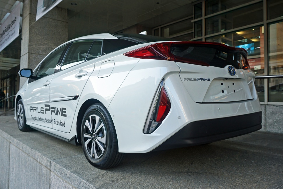 Rear and side profile with distinctive taillights and aerodynamic shape