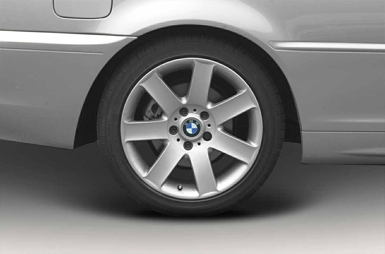 Close-up of a BMW 3 Series E46 facelift alloy wheel