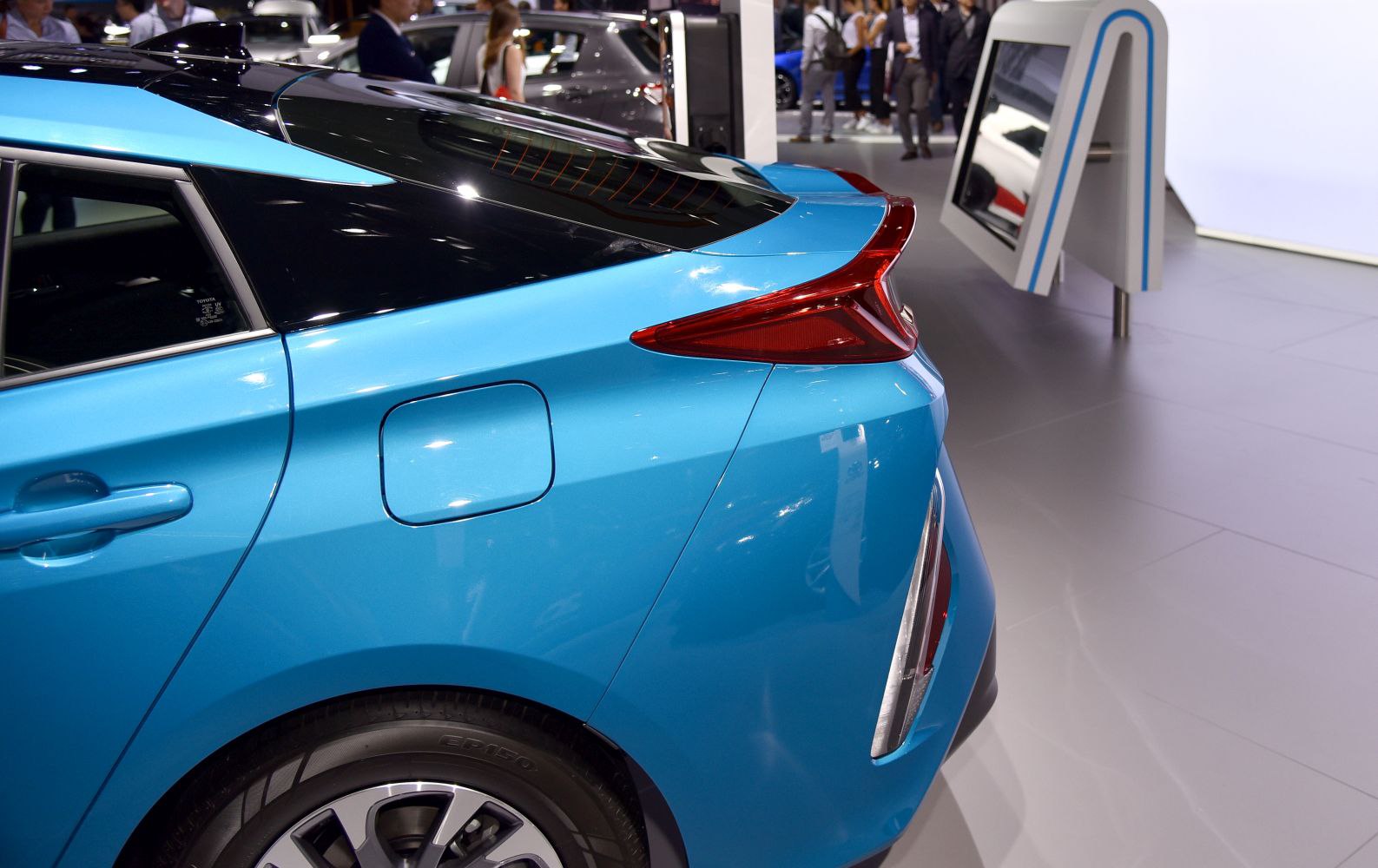 Rear side with distinctive tail light and fuel door