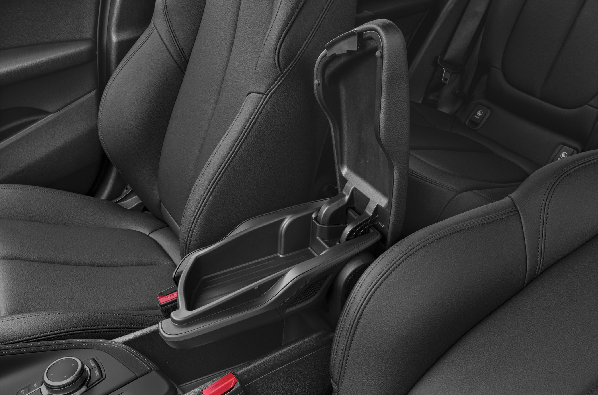 Open center console storage with leather seats