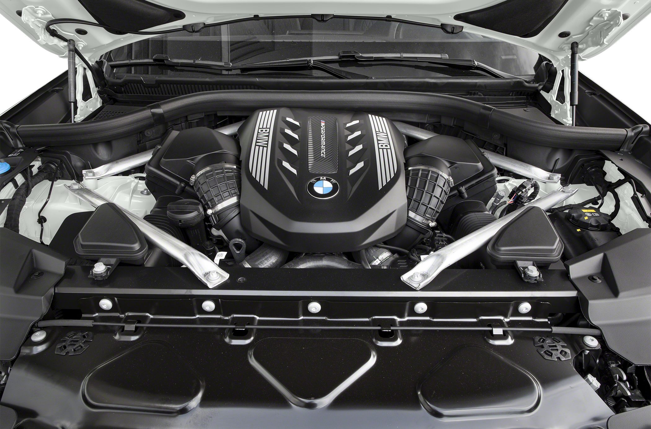 Engine bay with M Performance engine cover and front strut braces