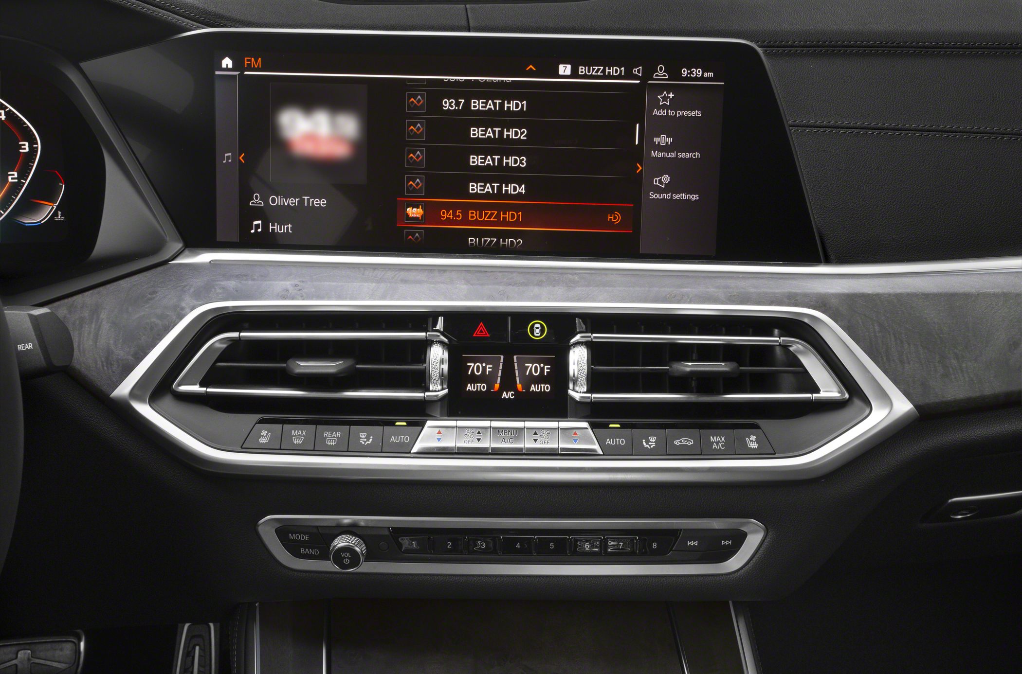 Dual-zone climate control and infotainment touchscreen display