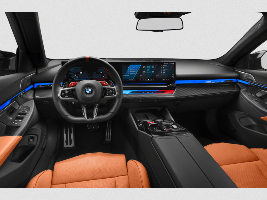 Digital dashboard, sporty steering wheel, ambient lighting, premium seats