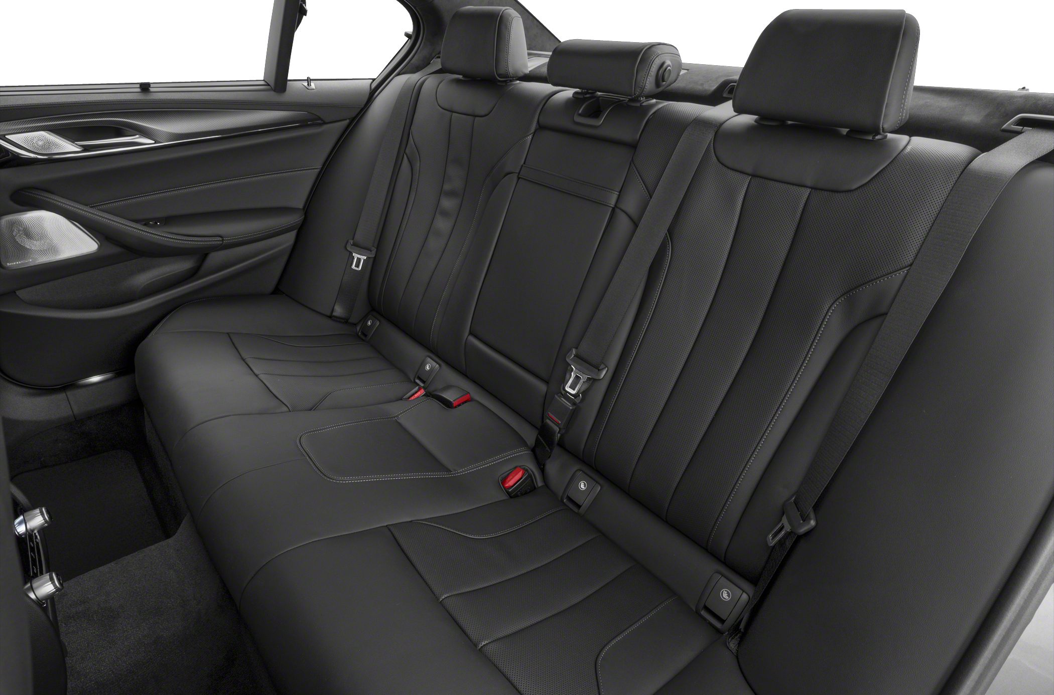 Black leather rear seats with headrests and seat belts