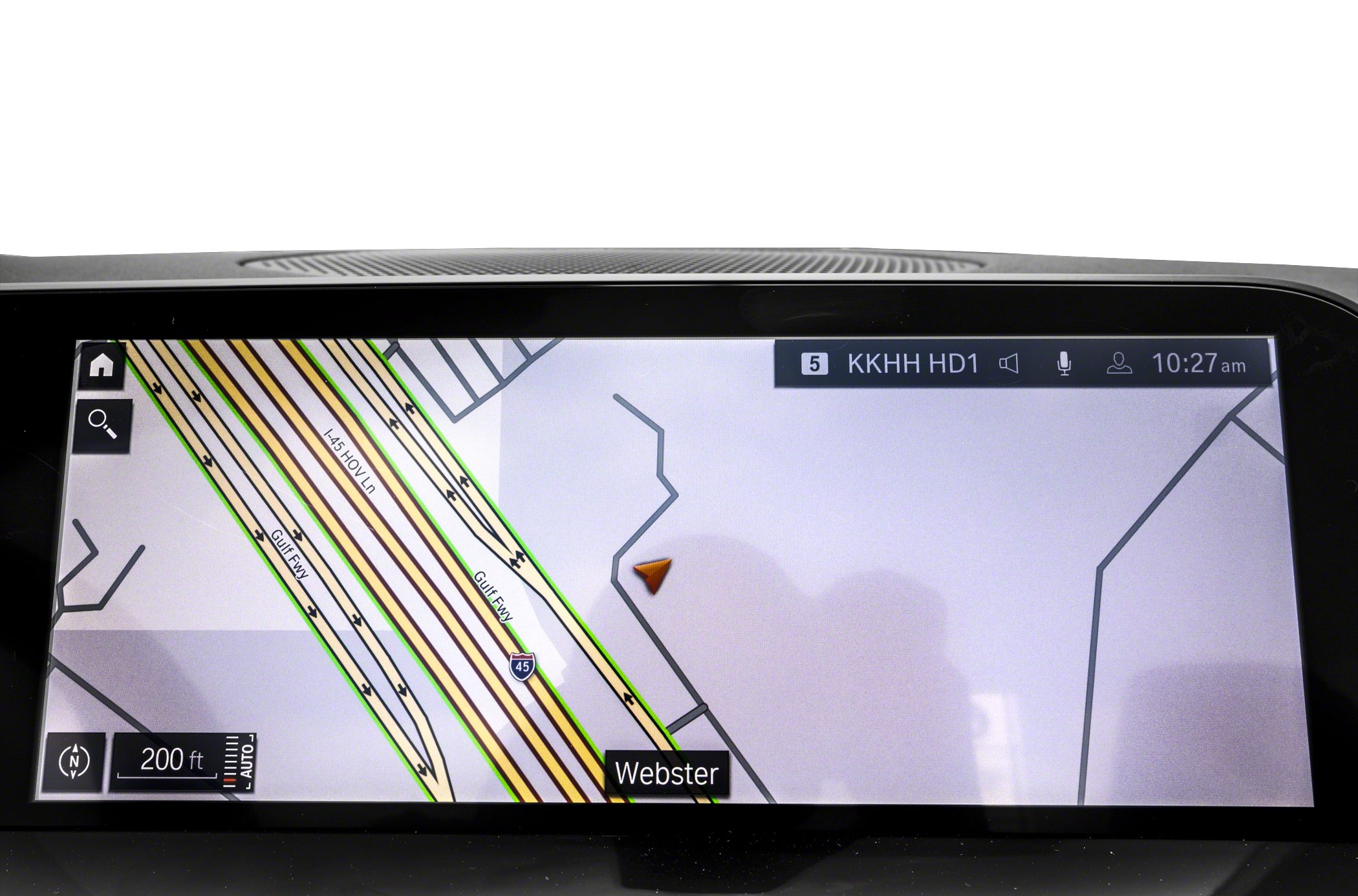High-resolution in-car navigation system screen with route and map details