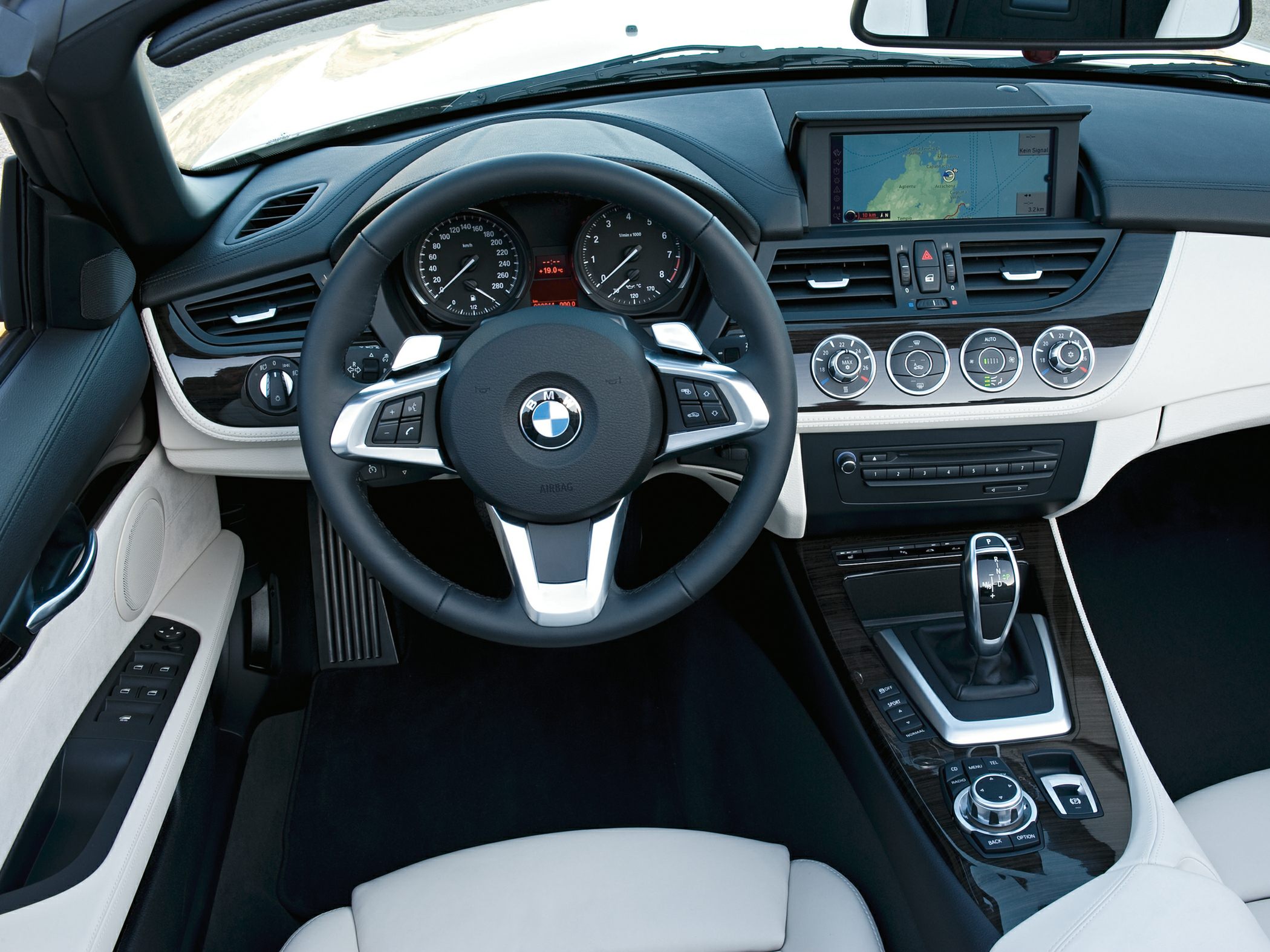 BMW Z4 E89 interior dashboard and steering wheel with center console