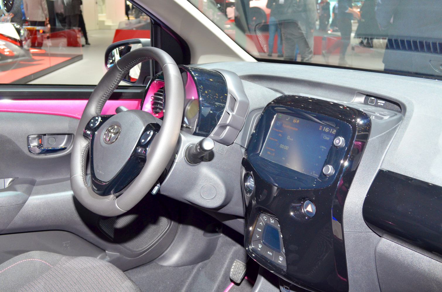 Steering wheel, dashboard with touchscreen and climate control panel