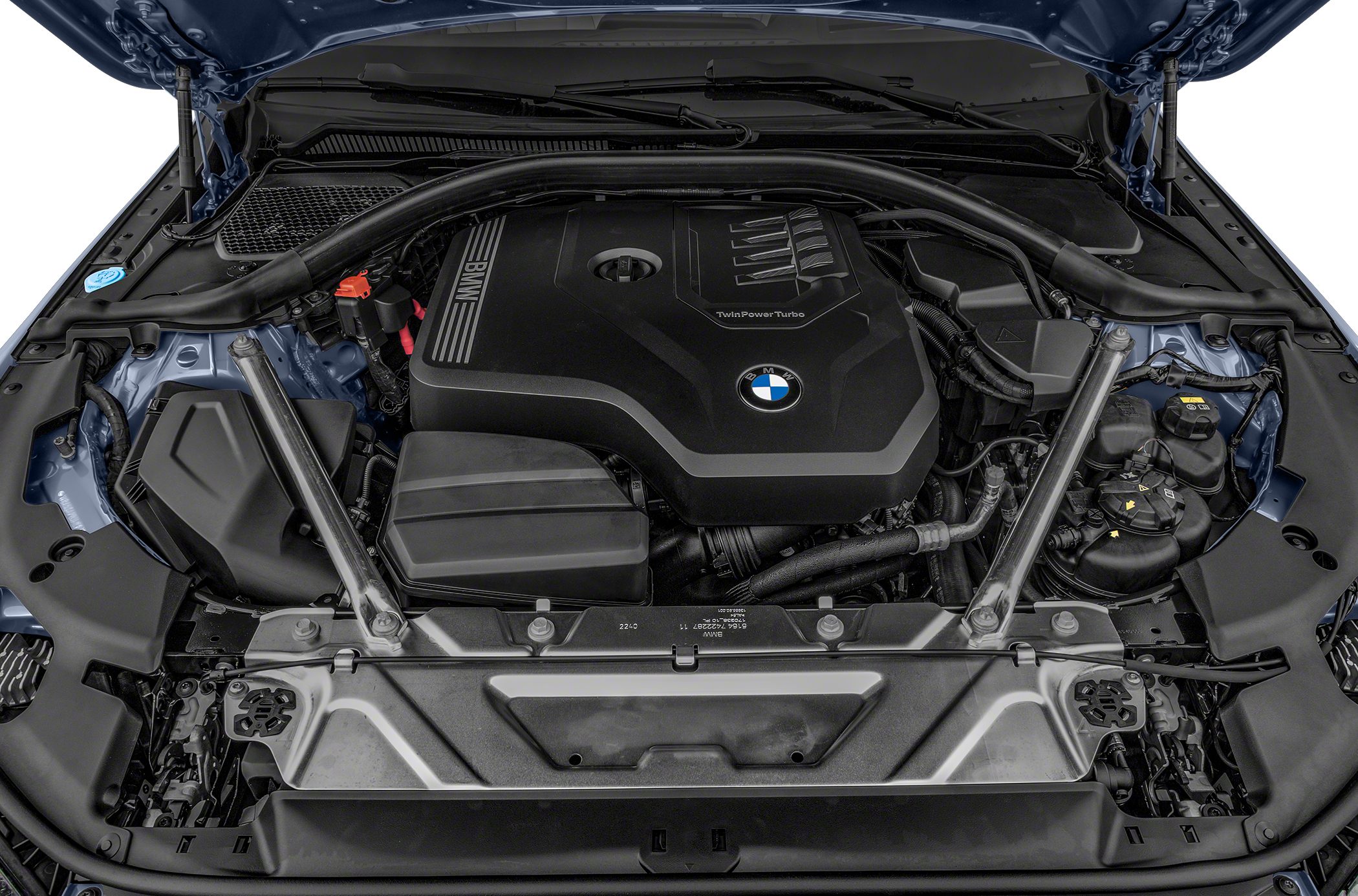 Engine bay with TwinPower Turbo engine cover and structural brace