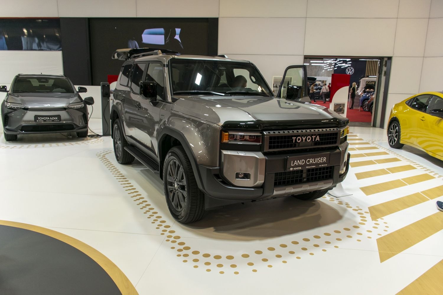 Bold front grille and LED headlights of a modern SUV
