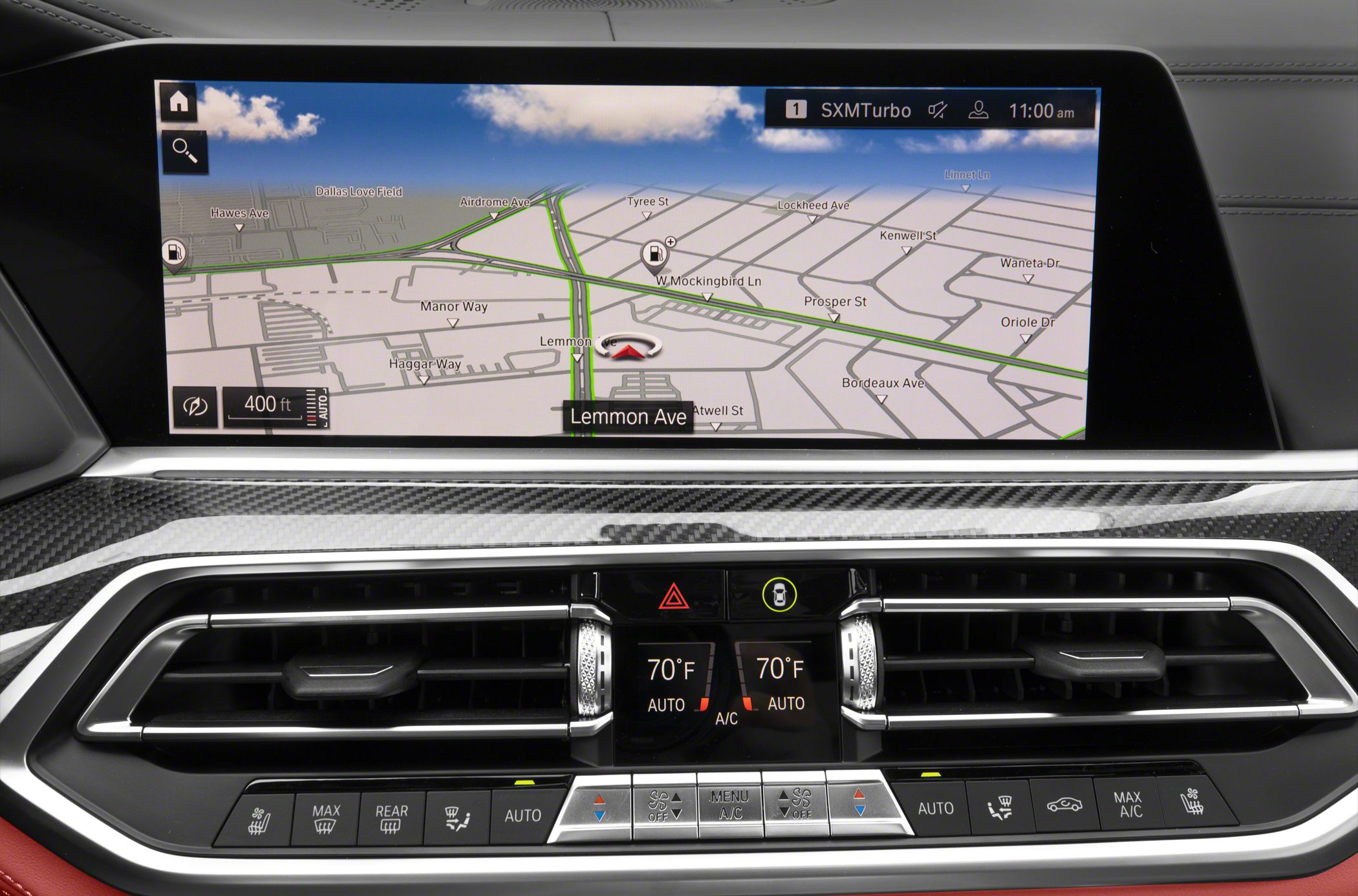 Dual-zone climate control with air vents and navigation display screen