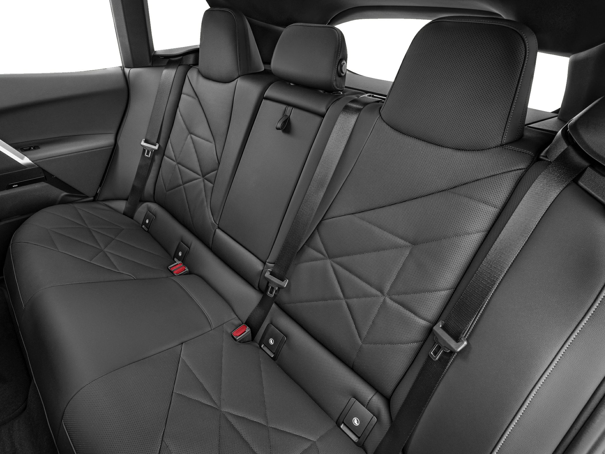 Quilted black leather rear seats with headrests and safety belts