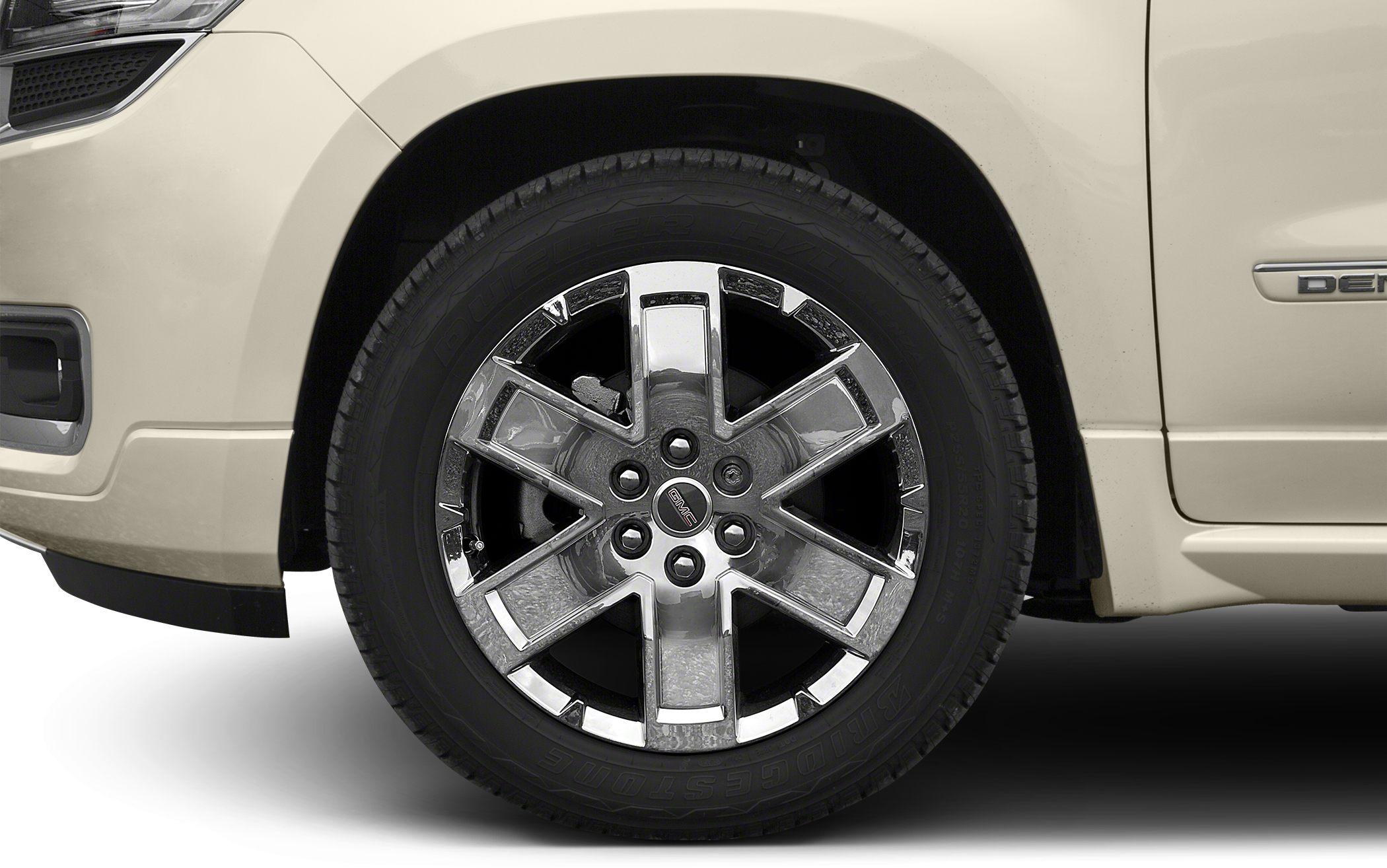 Chrome alloy wheel with multi-spoke design and Bridgestone tire
