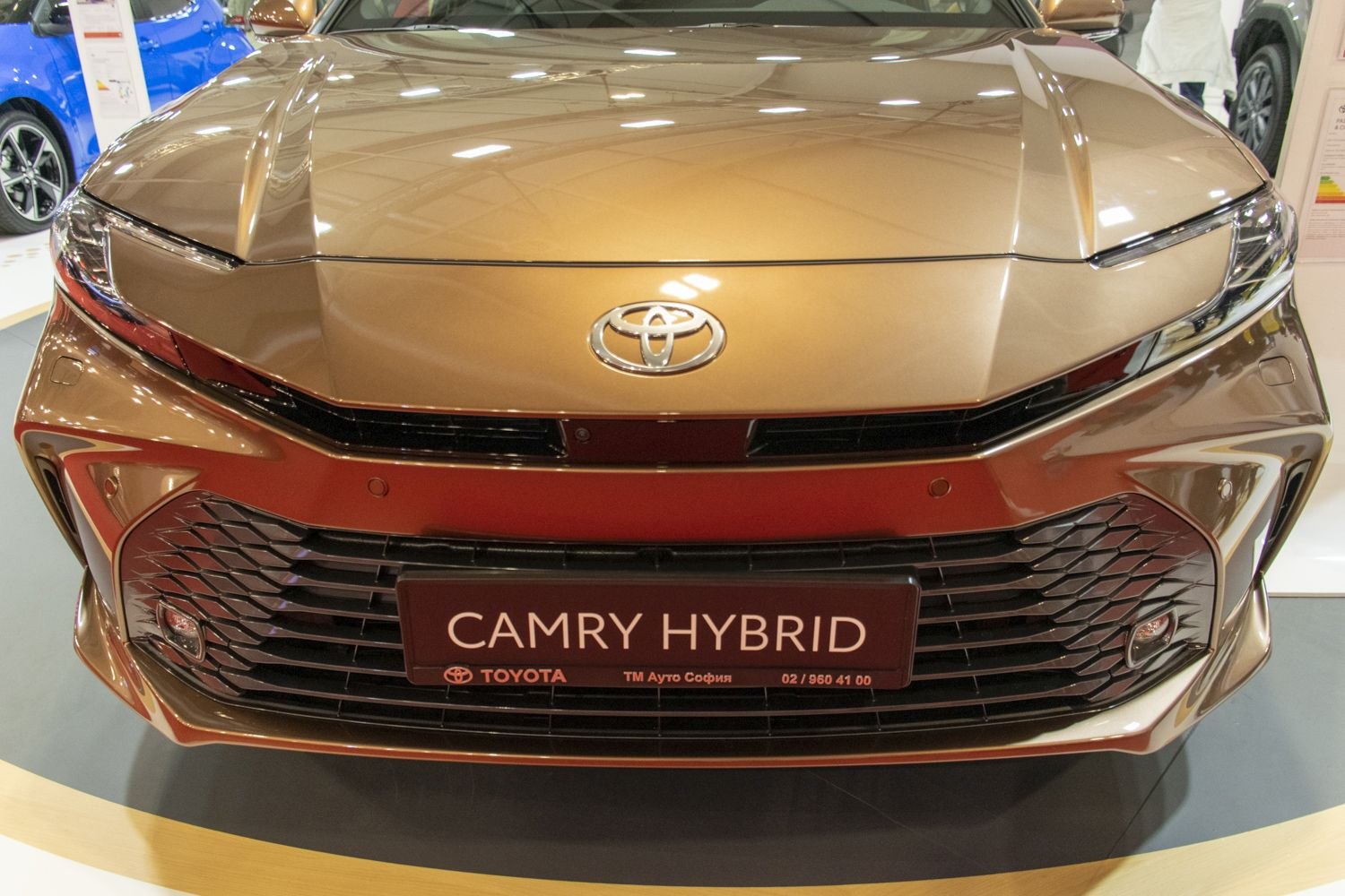 Front grille and headlight design of a hybrid sedan
