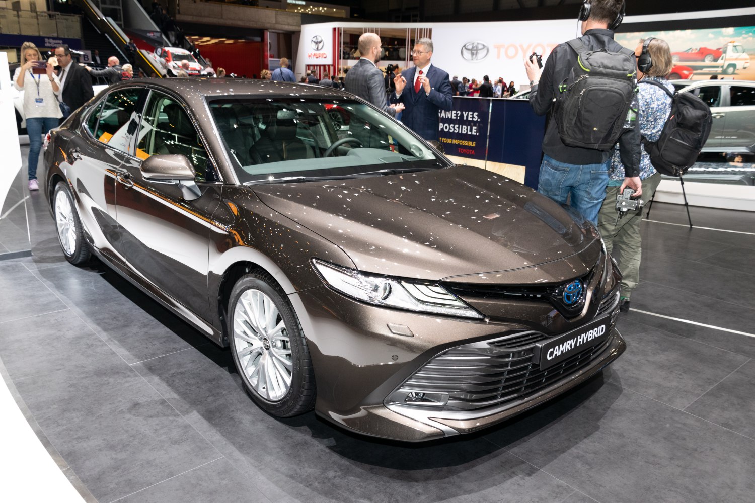 Hybrid sedan with LED headlights and aerodynamic front grille