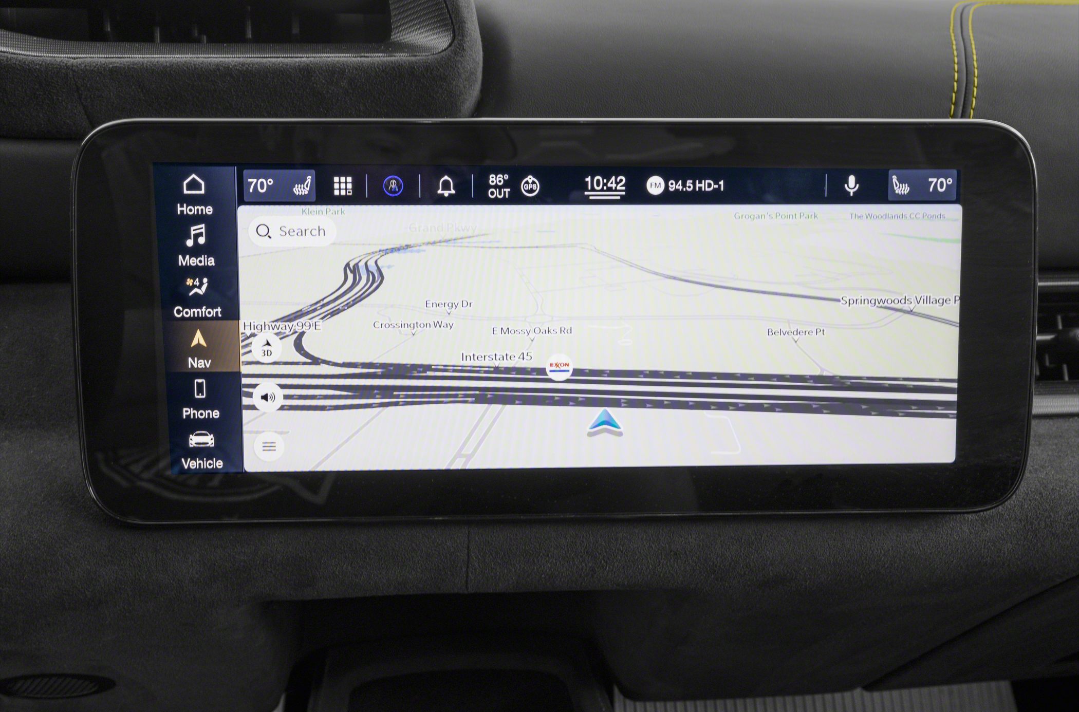 Digital touchscreen navigation display with real-time GPS mapping