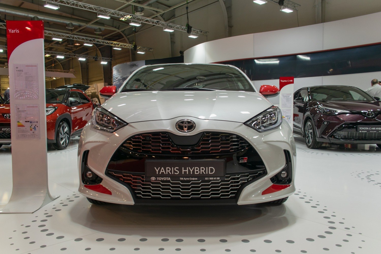 Front view of Yaris Hybrid with distinctive grille and headlights