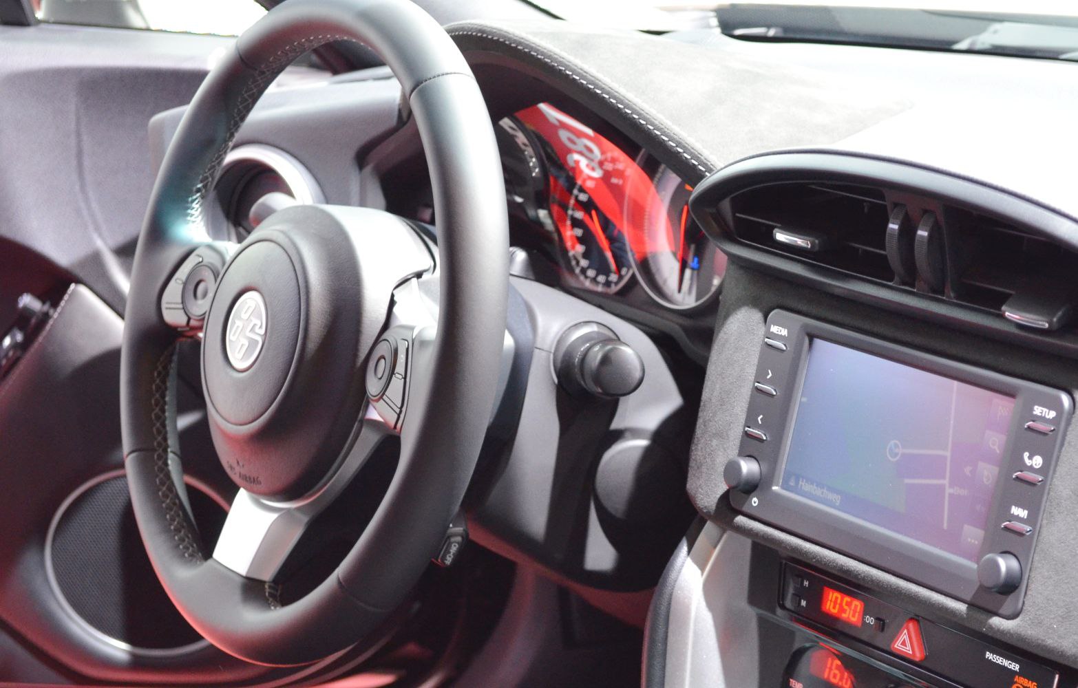 Steering wheel, instrument cluster, infotainment system, dashboard interior