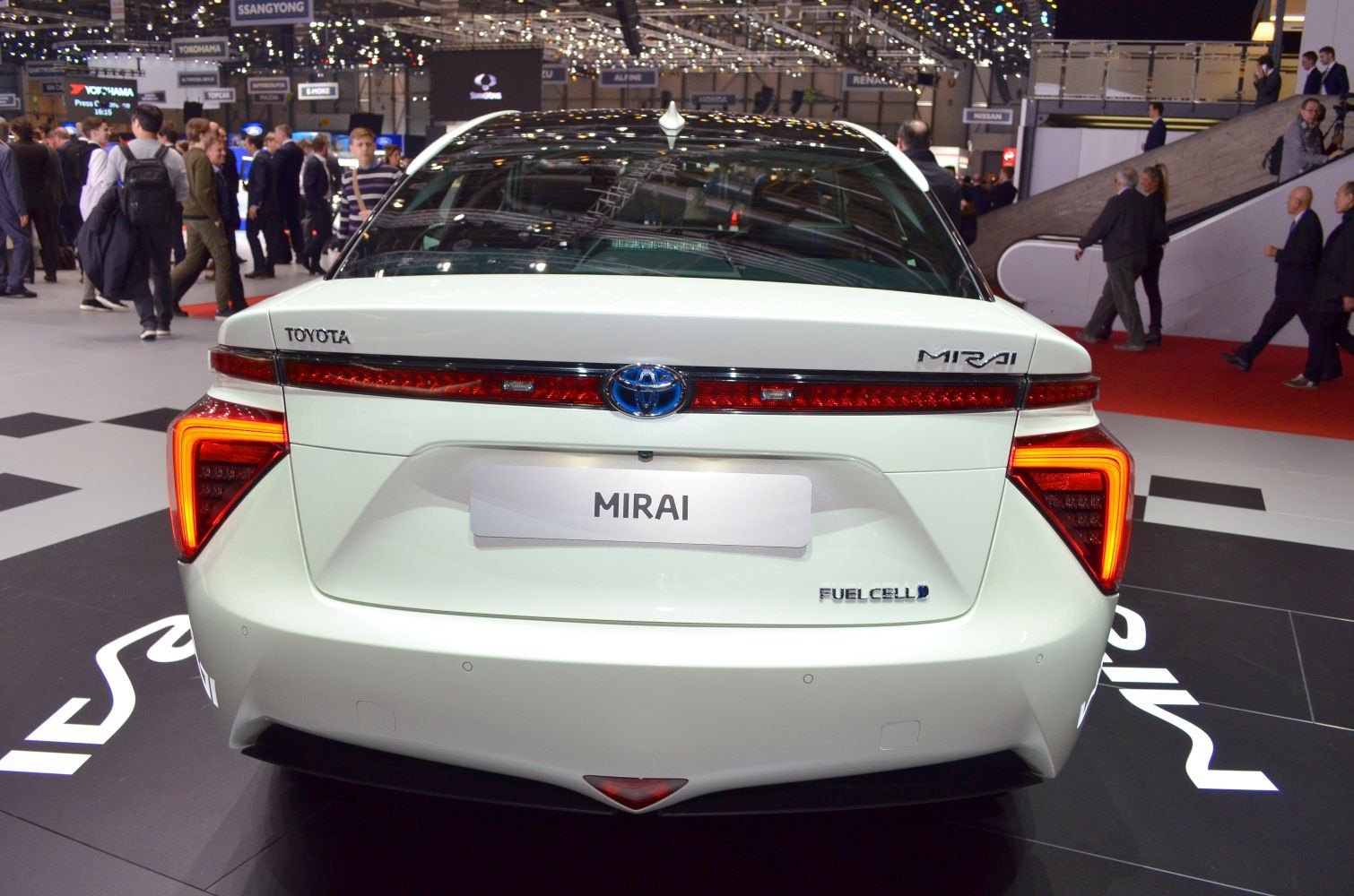 Rear view with distinctive triangular tail lights and fuel cell badge