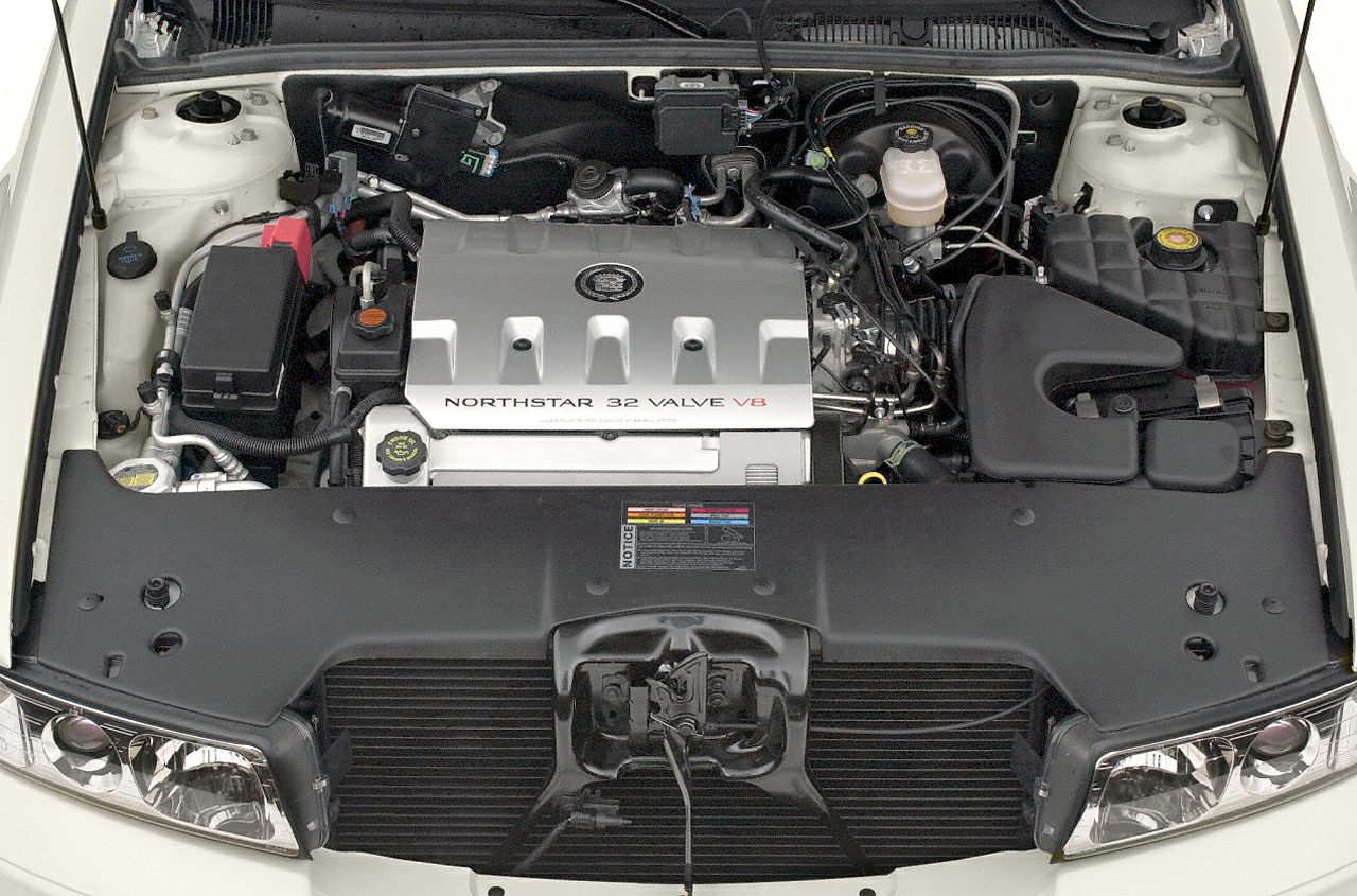 Northstar 32 valve V8 engine layout and components