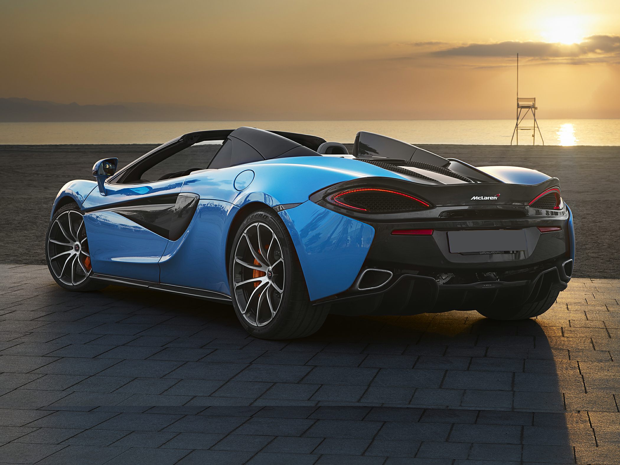 3/4 rear-left view