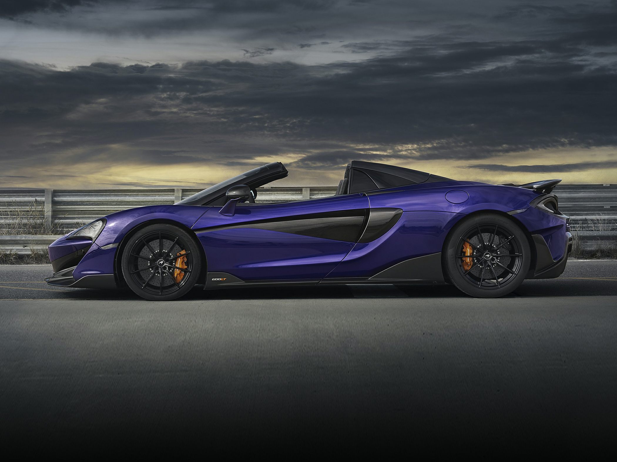 2019 McLaren 600LT Spider Side View Left