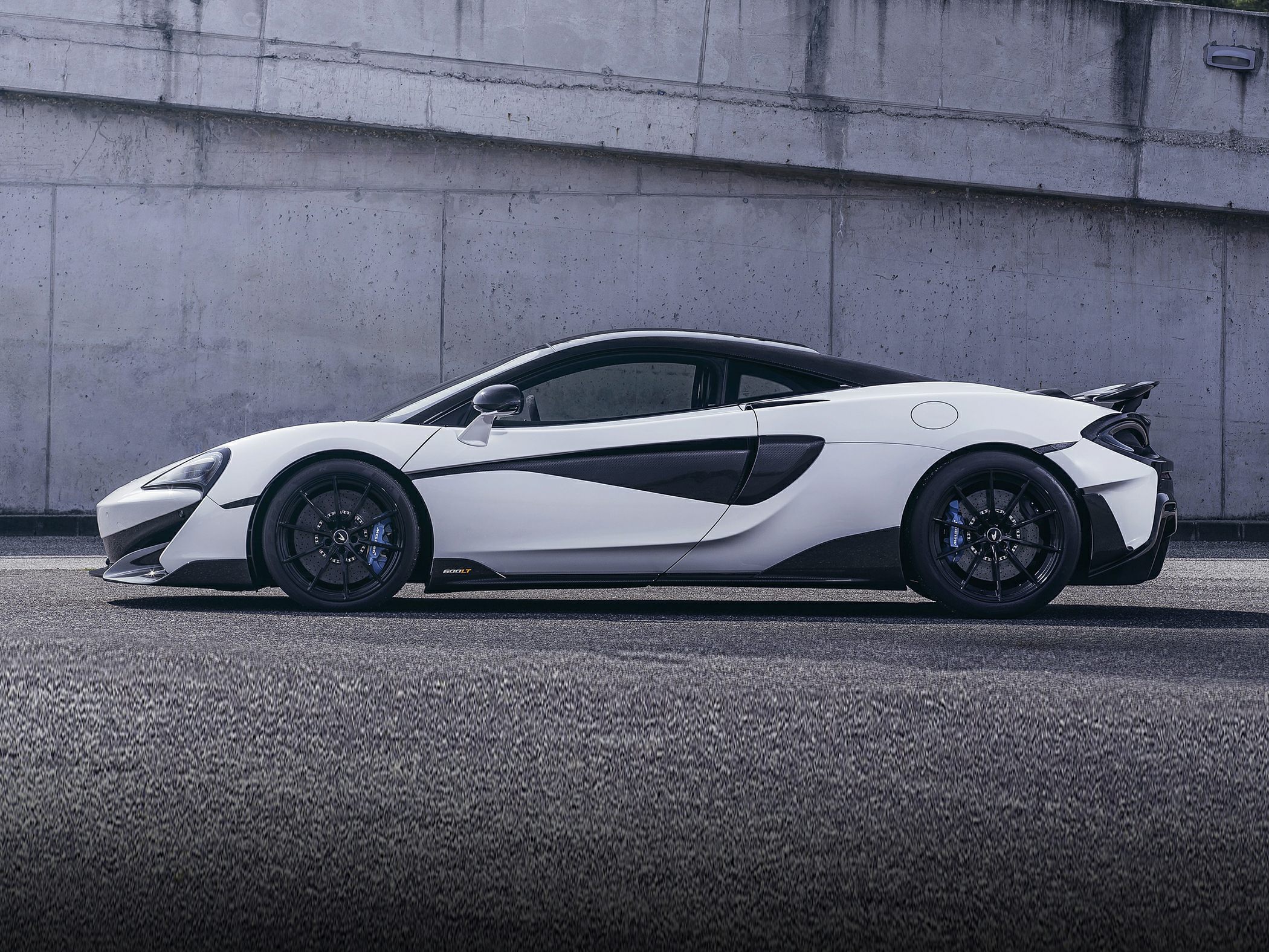 2018 McLaren 600LT Side View Left