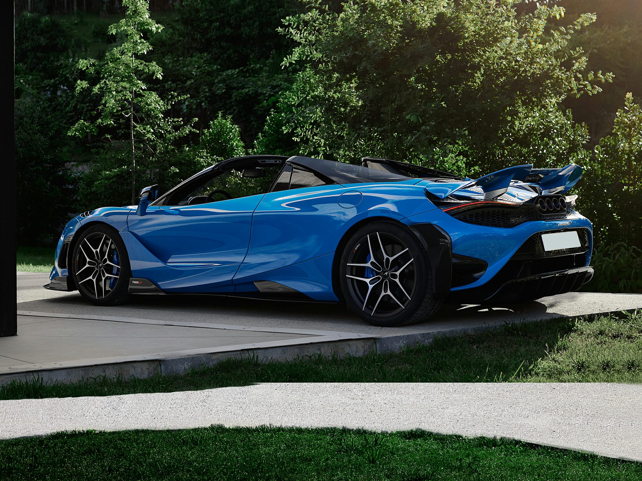 2020 McLaren 765LT Side View Left