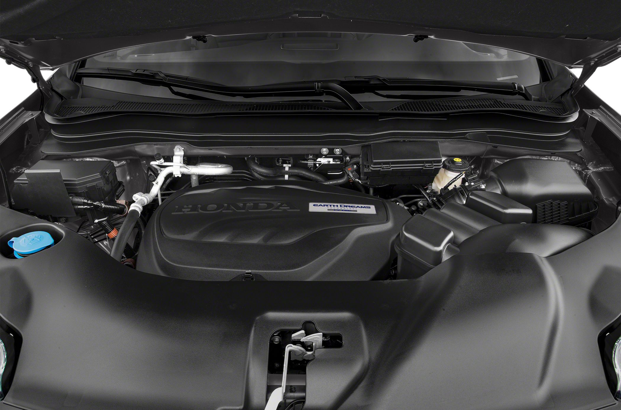 Engine bay with Earth Dreams Technology cover and components