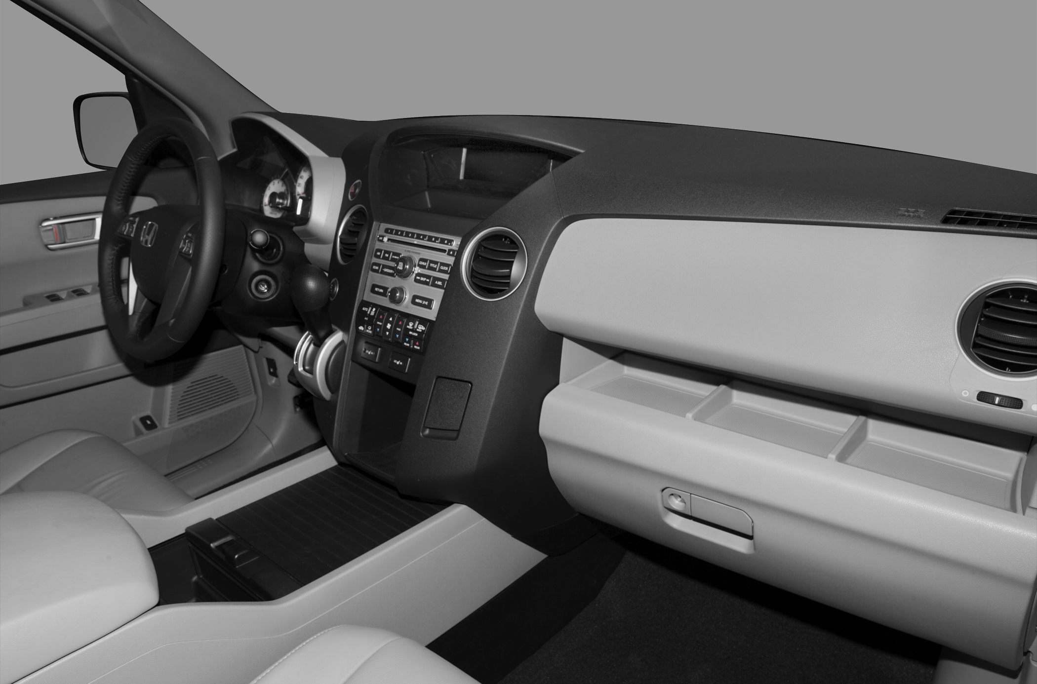 Dashboard, steering wheel, central control panel interior features