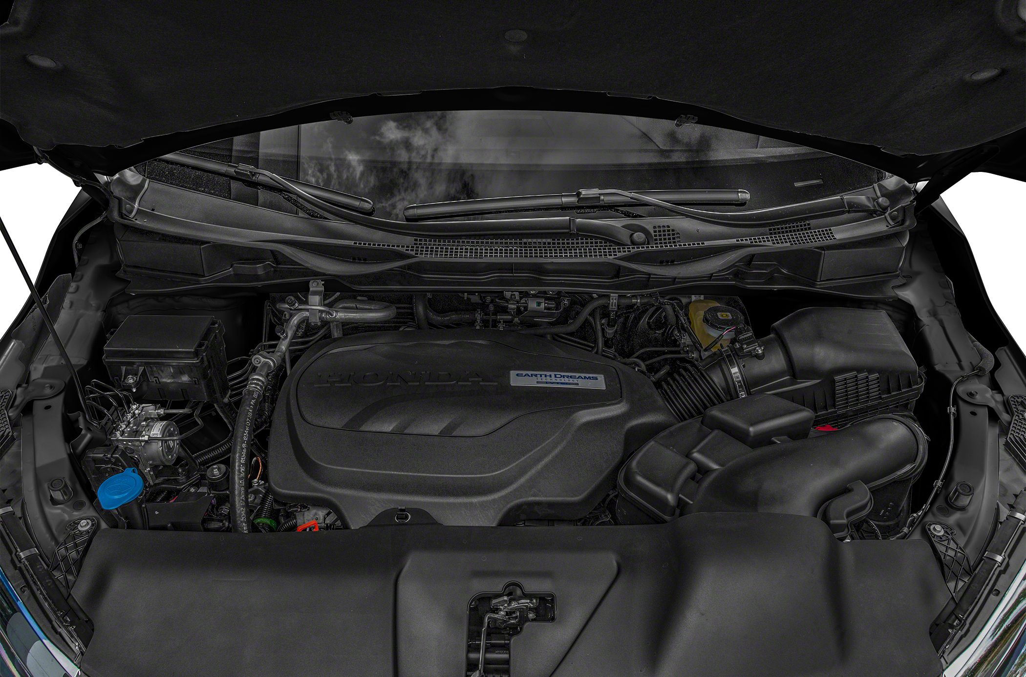 Engine bay with Earth Dreams technology engine cover