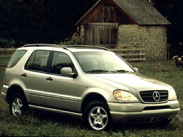3/4 front-right view