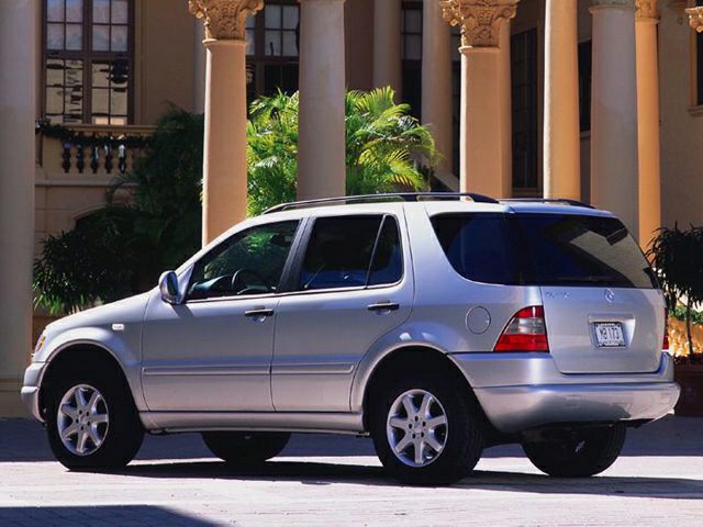 3/4 rear-left view