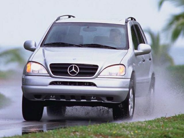 1998 Mercedes-Benz M-class (W163) Front View