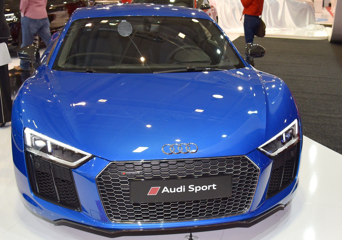 Front view with hexagonal grille and angular LED headlights