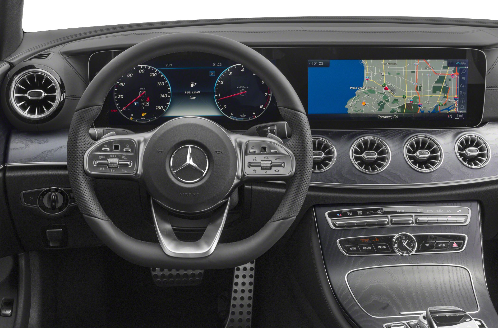Digital instrument cluster and multifunction steering wheel with navigation display