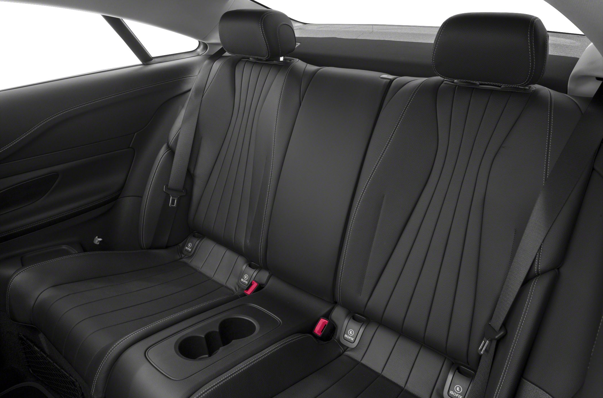 Black leather rear seats with ISOfix anchors and integrated headrests