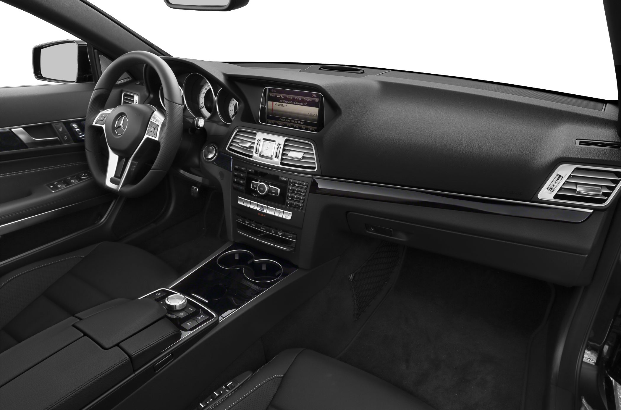 Mercedes Cabrio 2013 dashboard, steering wheel, and center console
