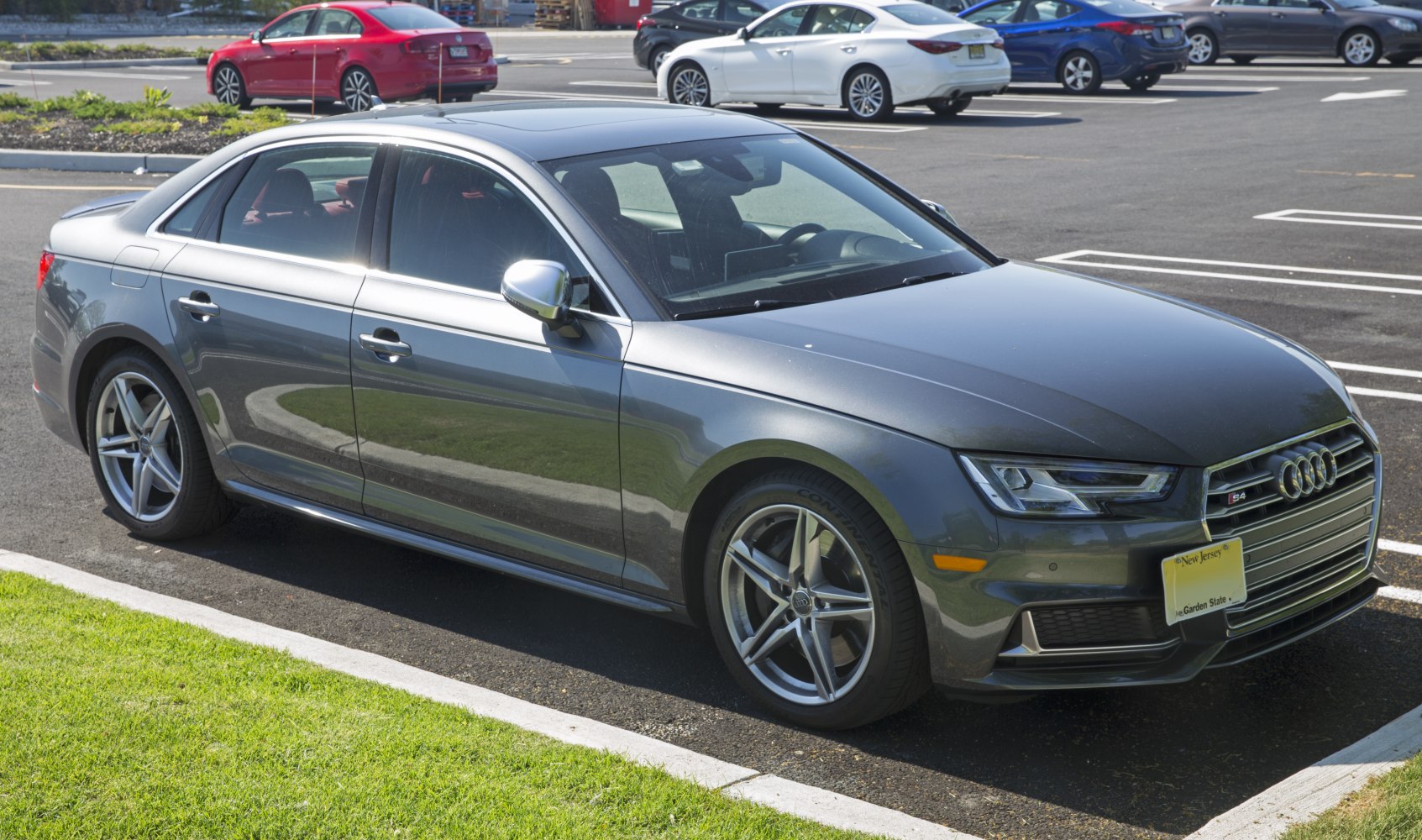 Front side view with LED headlights and alloy wheels