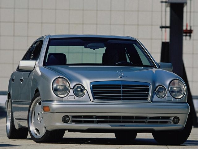 1995 Mercedes-Benz E-class (W210) Front View