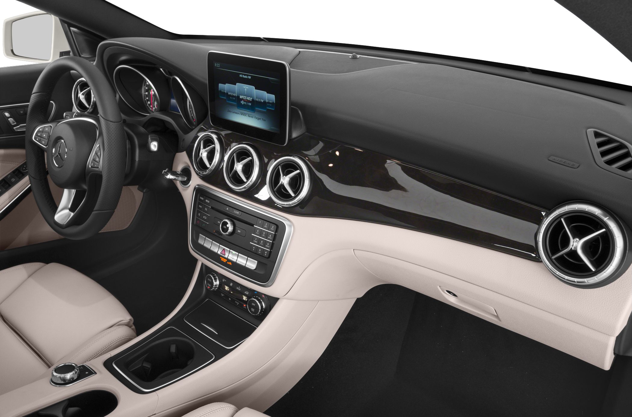 Premium dashboard with central infotainment and round air vents