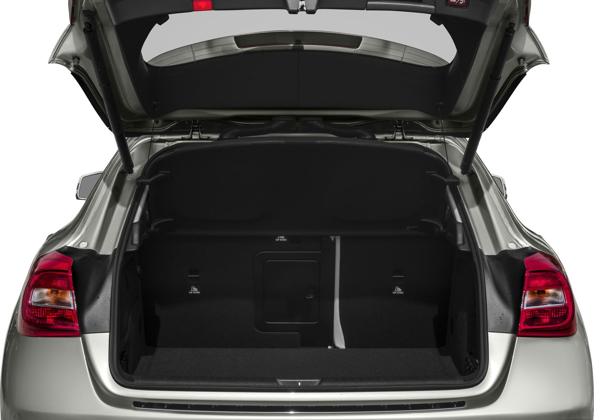 Open spacious trunk with rear seat pass-through panel