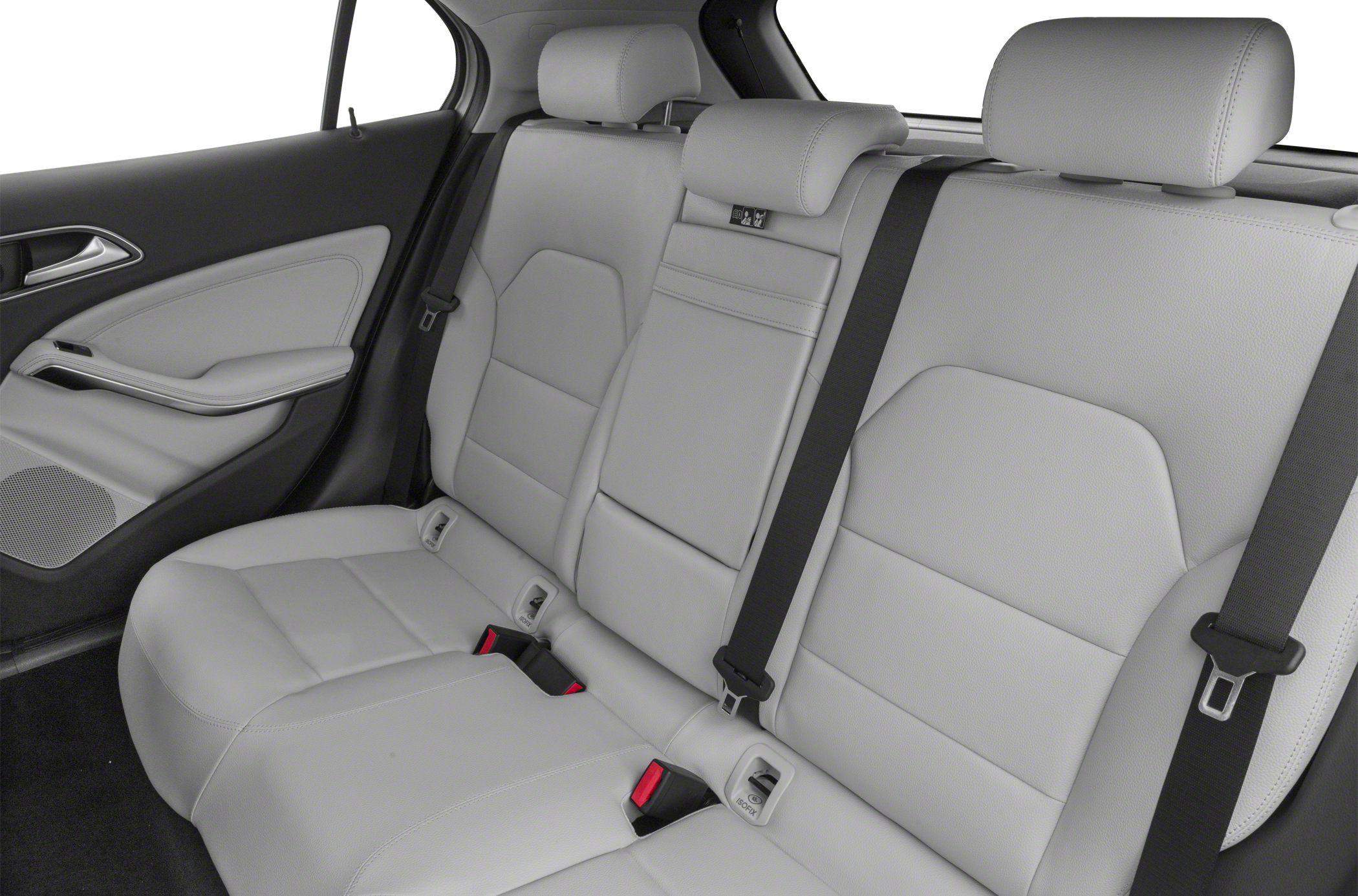 Rear seat with leather upholstery and ISOFIX anchors