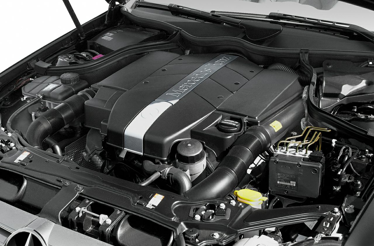 Mercedes-Benz engine cover and components in engine bay