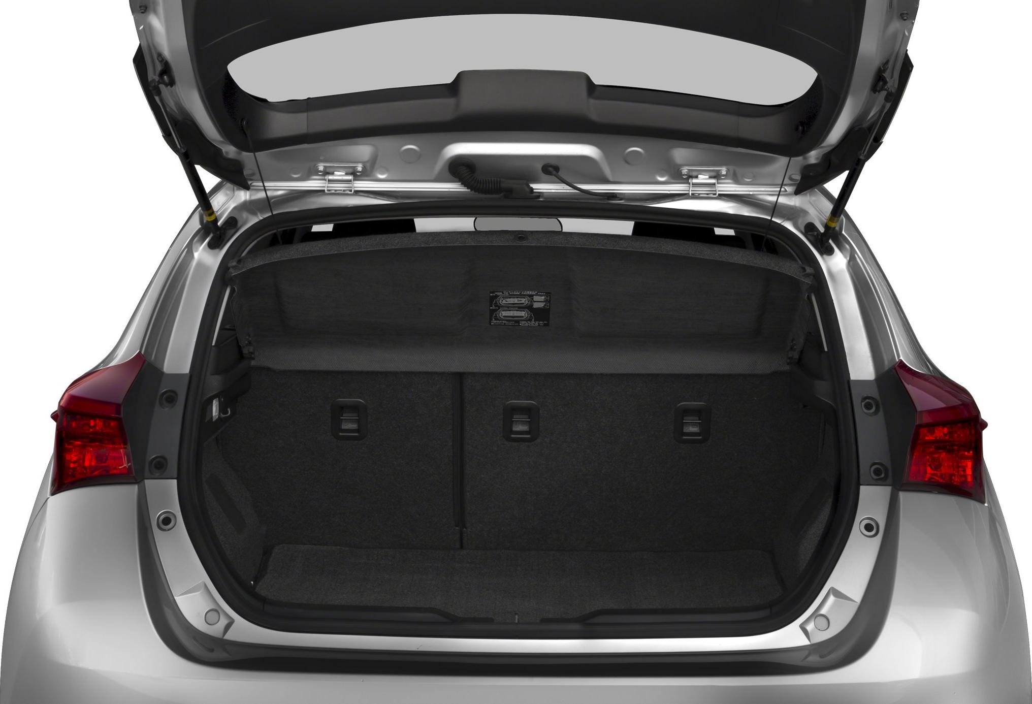 Open rear trunk cargo space with hatchback design