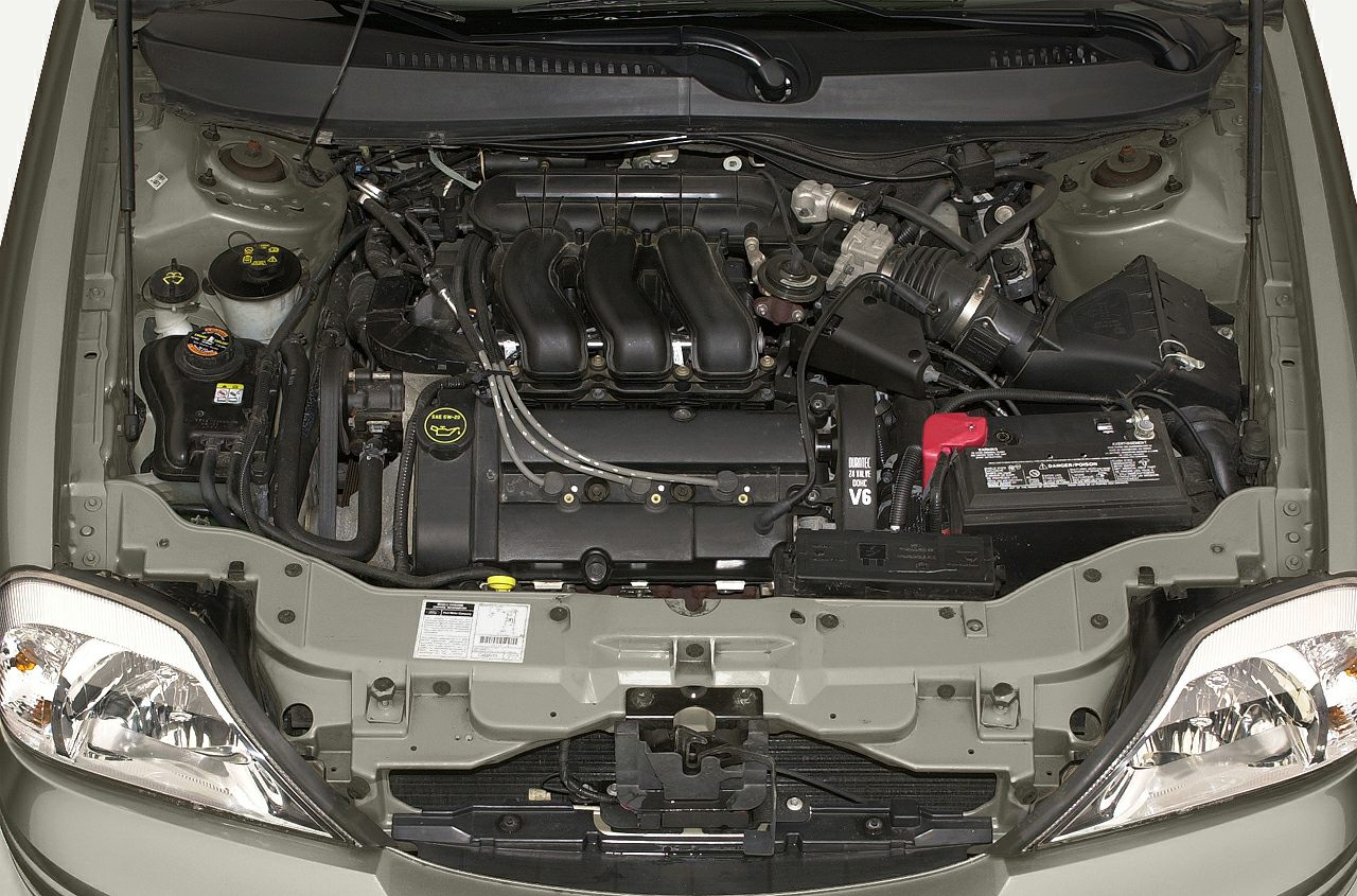 Engine bay with V6 Duratec engine and vehicle components