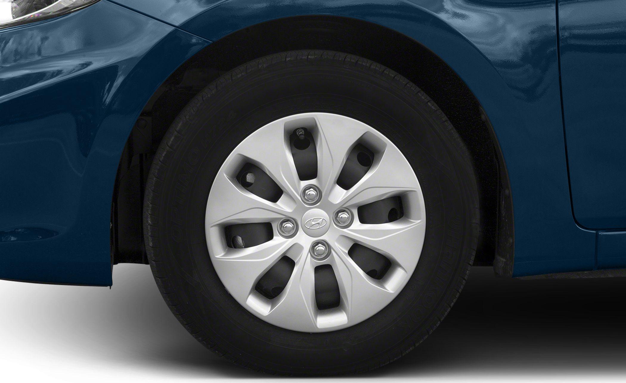 Close-up of alloy wheel and front fender with tire detail