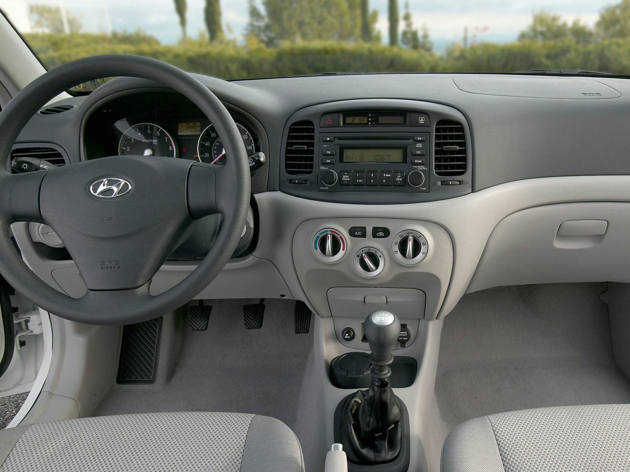 Dashboard with manual gear shift and radio console
