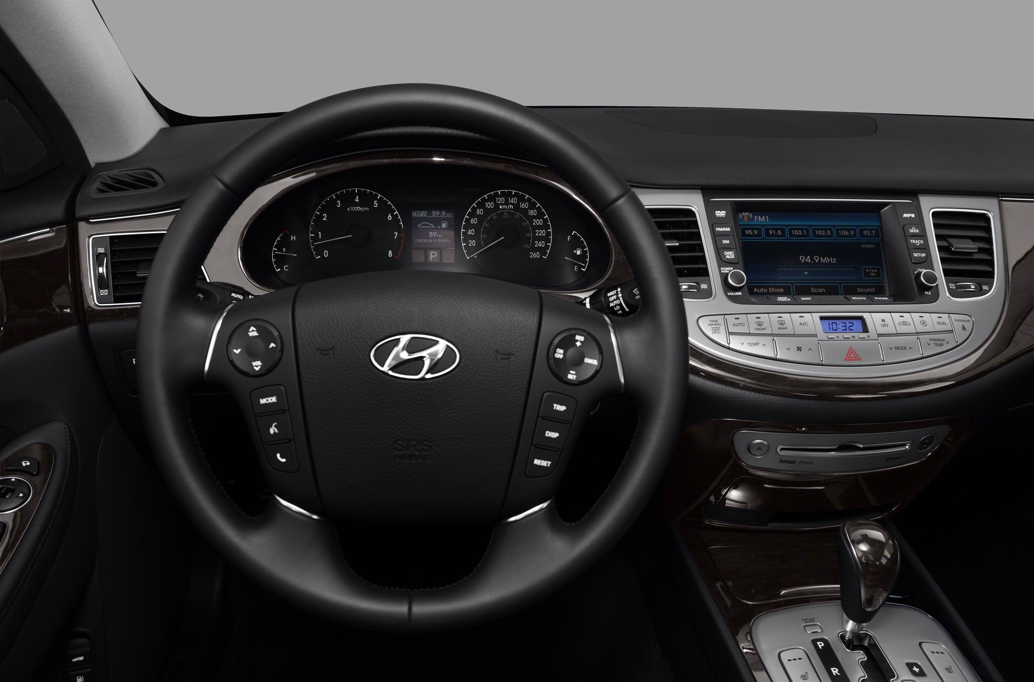 Steering wheel, digital instrument cluster, infotainment system, automatic gear shift