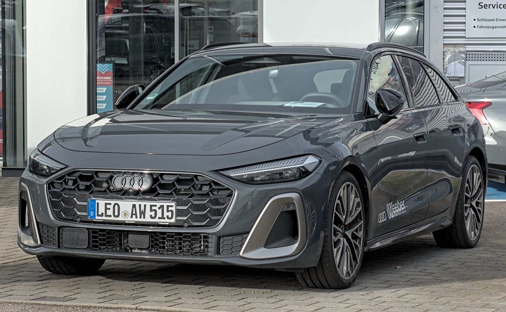 Front view with hexagonal grille and LED headlights